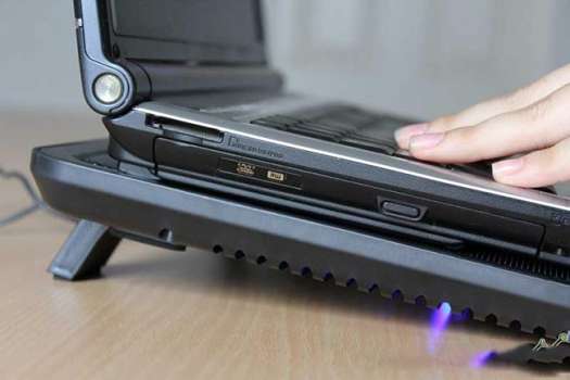 de-tan-nhiet-cho-laptop-n19-1-fan
