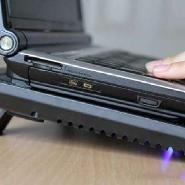 de-tan-nhiet-cho-laptop-n19-1-fan